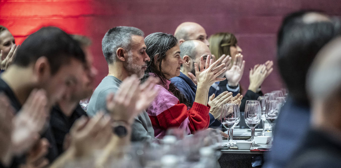 La cata con repóquer de vinos y de bodegueros, en imágenes