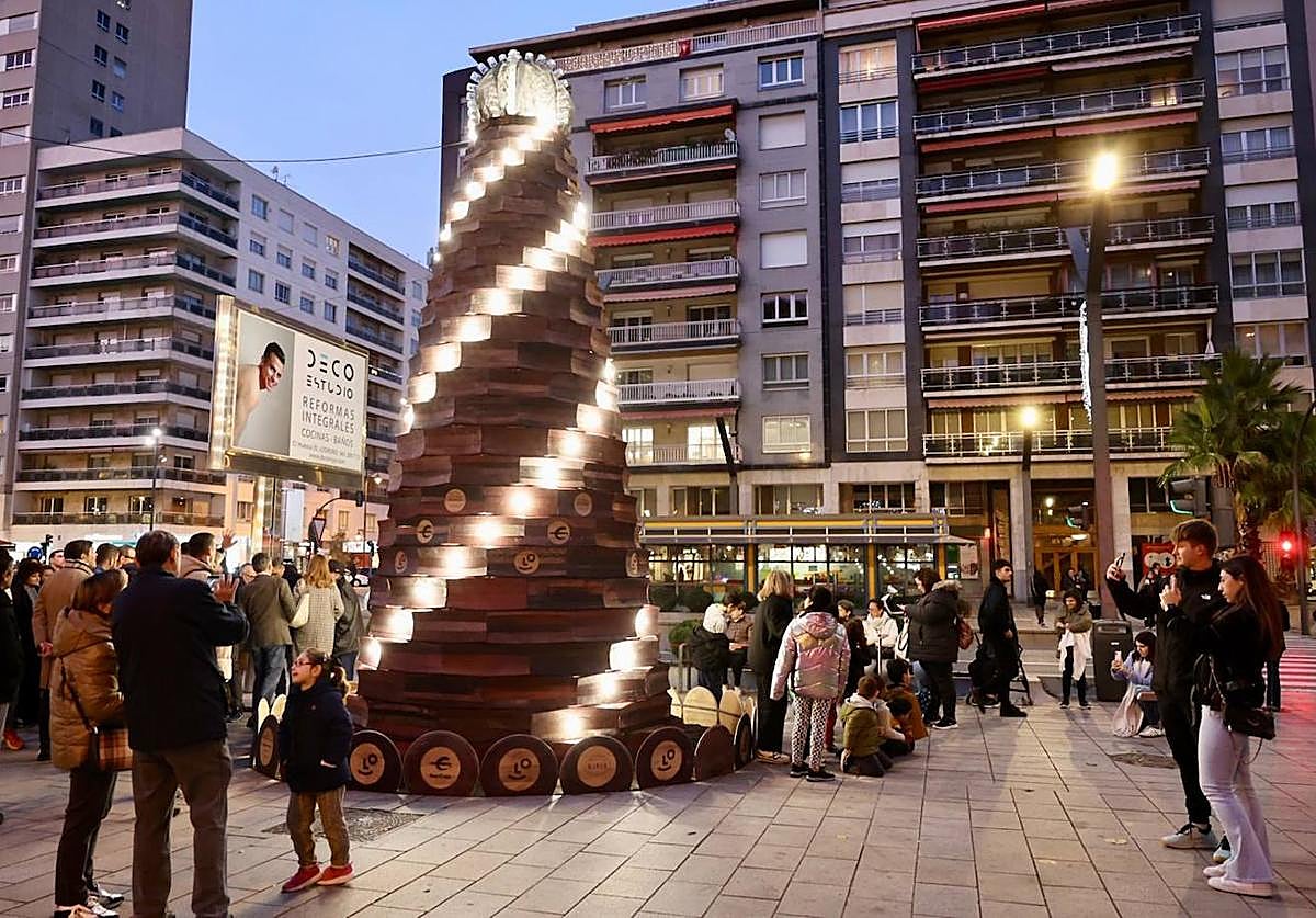Inauguración del árbol de Navidad en Logroño.