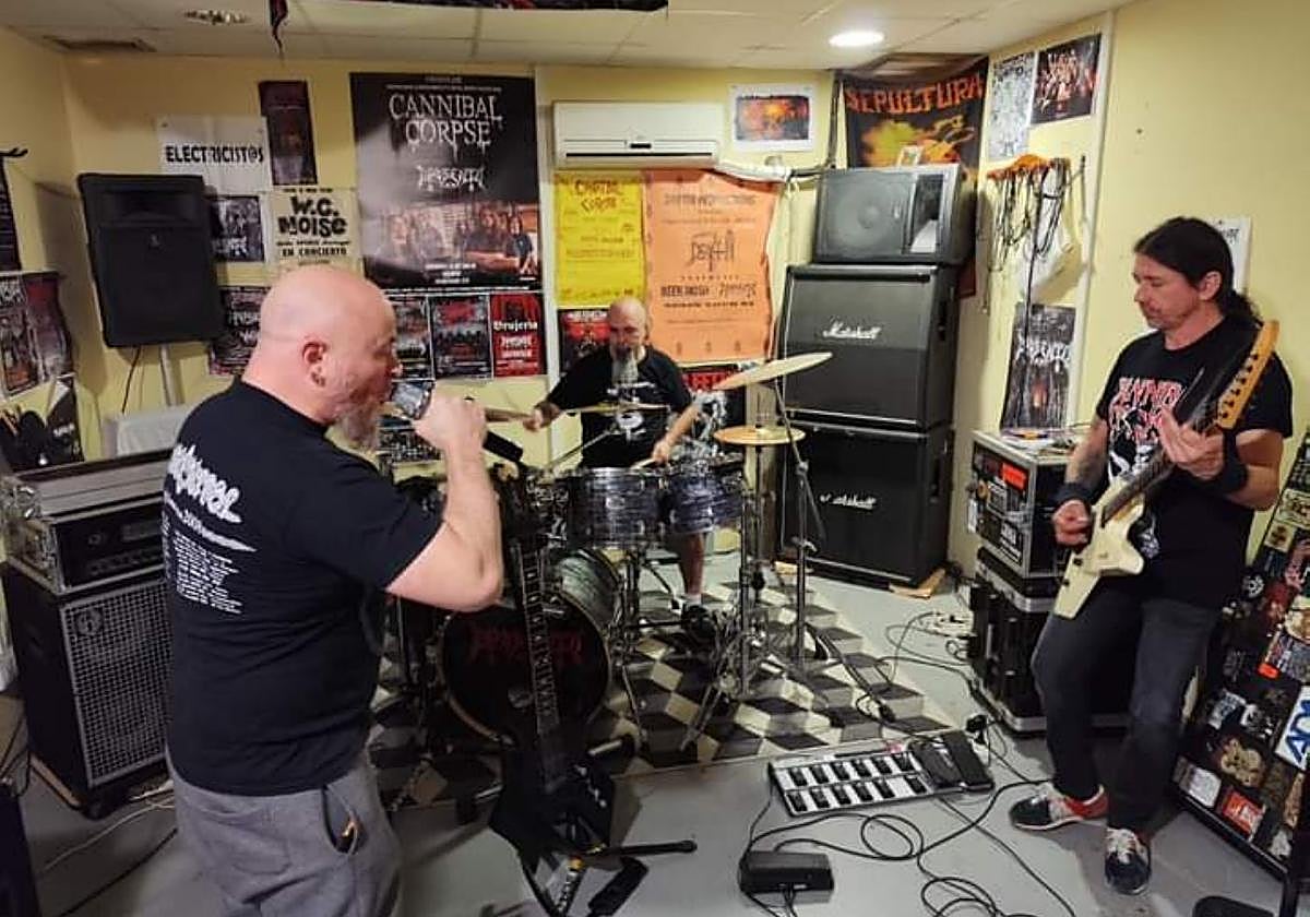 Ensayo de miembros de Aposento en noviembre