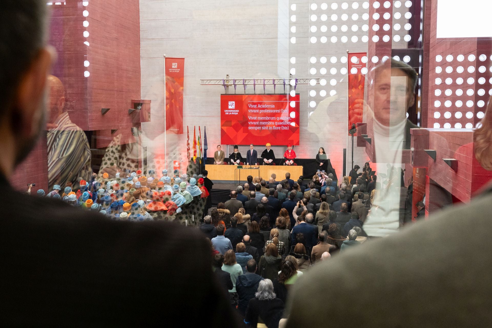 Eva Sanz toma posesión como nueva rectora de la Universidad de La Rioja
