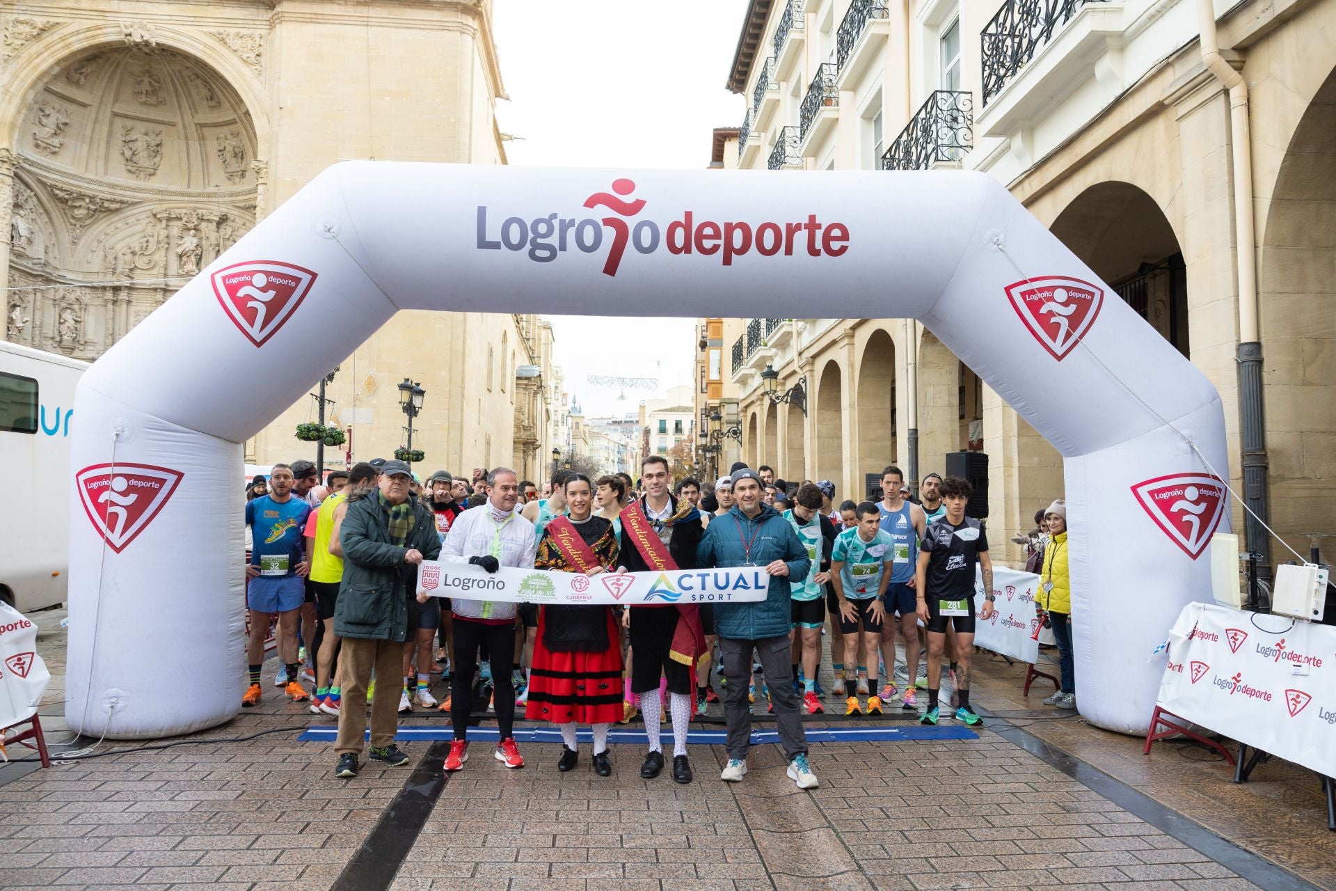 Iván Ganzabal y Eva Pascual ganan la Carrera Virgen de la Esperanza