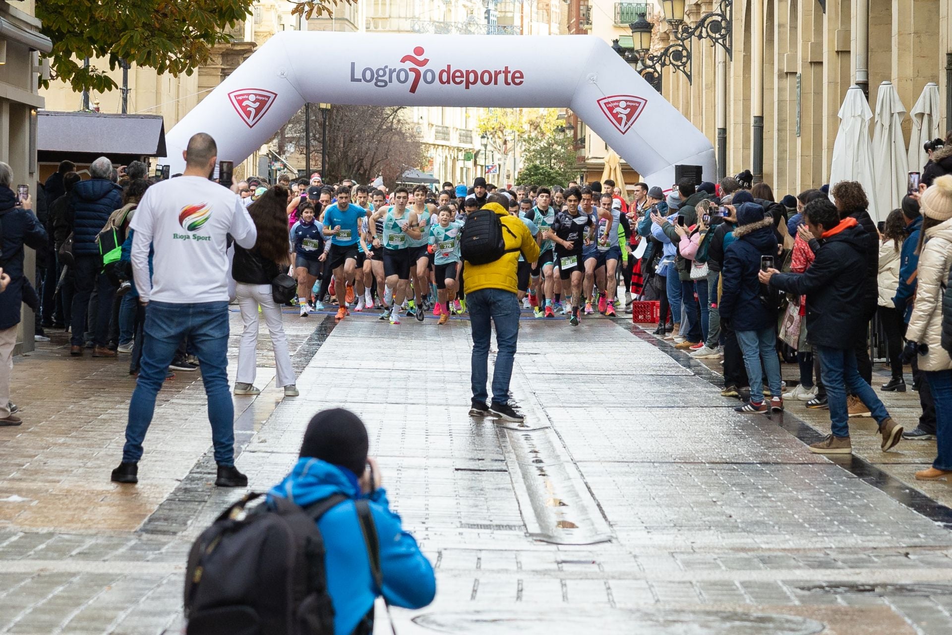 Iván Ganzabal y Eva Pascual ganan la Carrera Virgen de la Esperanza