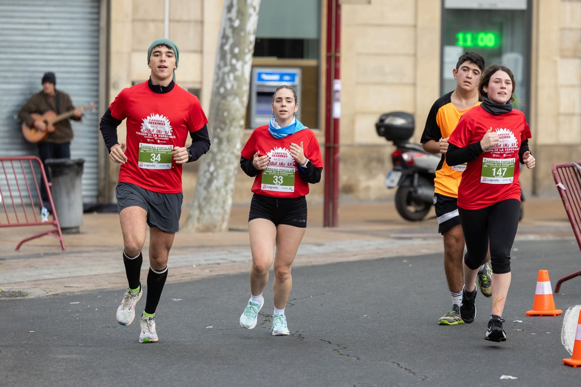 Iván Ganzabal y Eva Pascual ganan la Carrera Virgen de la Esperanza