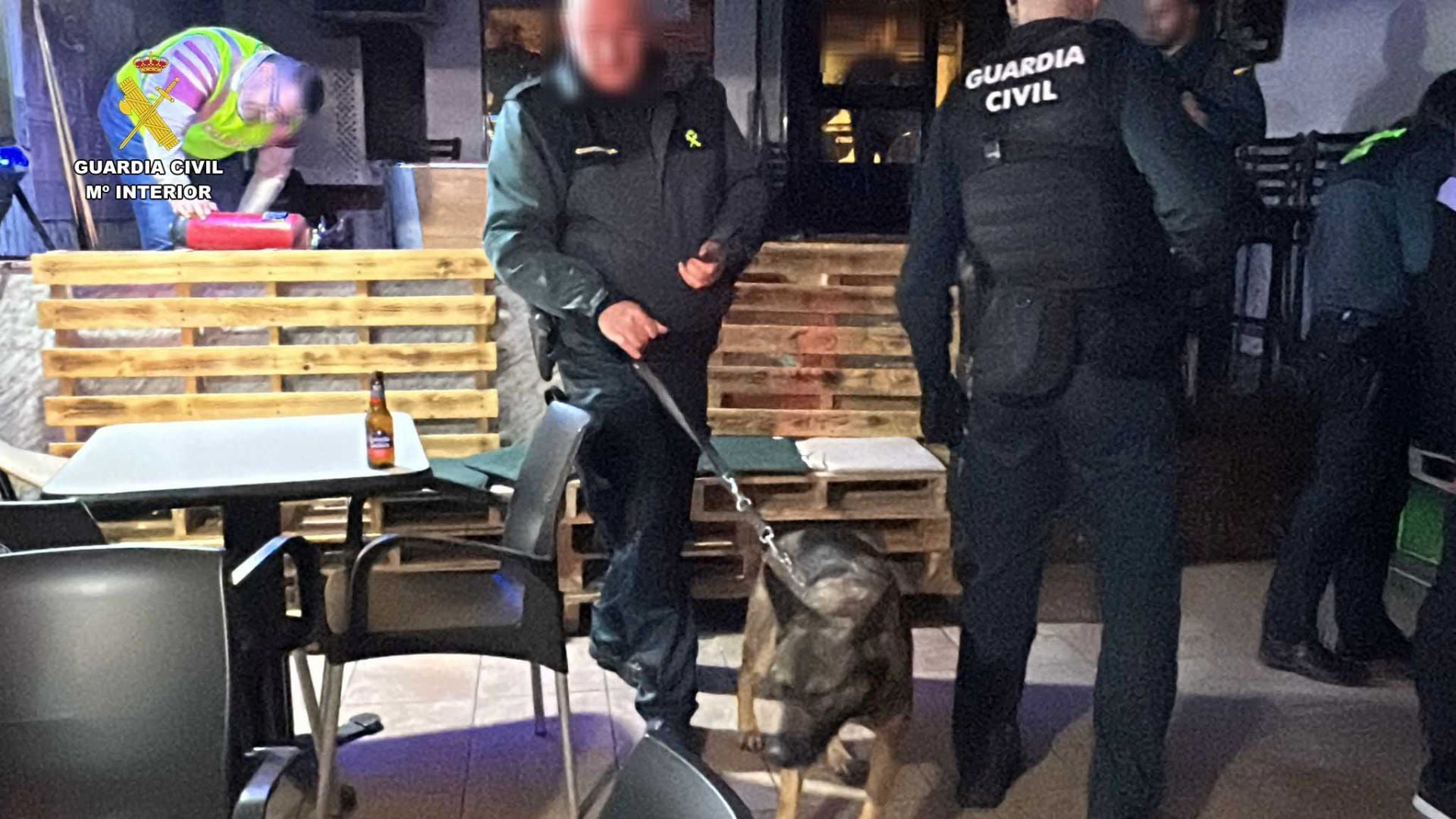 La Guardia Civil inspecciona locales de ocio de Arnedo