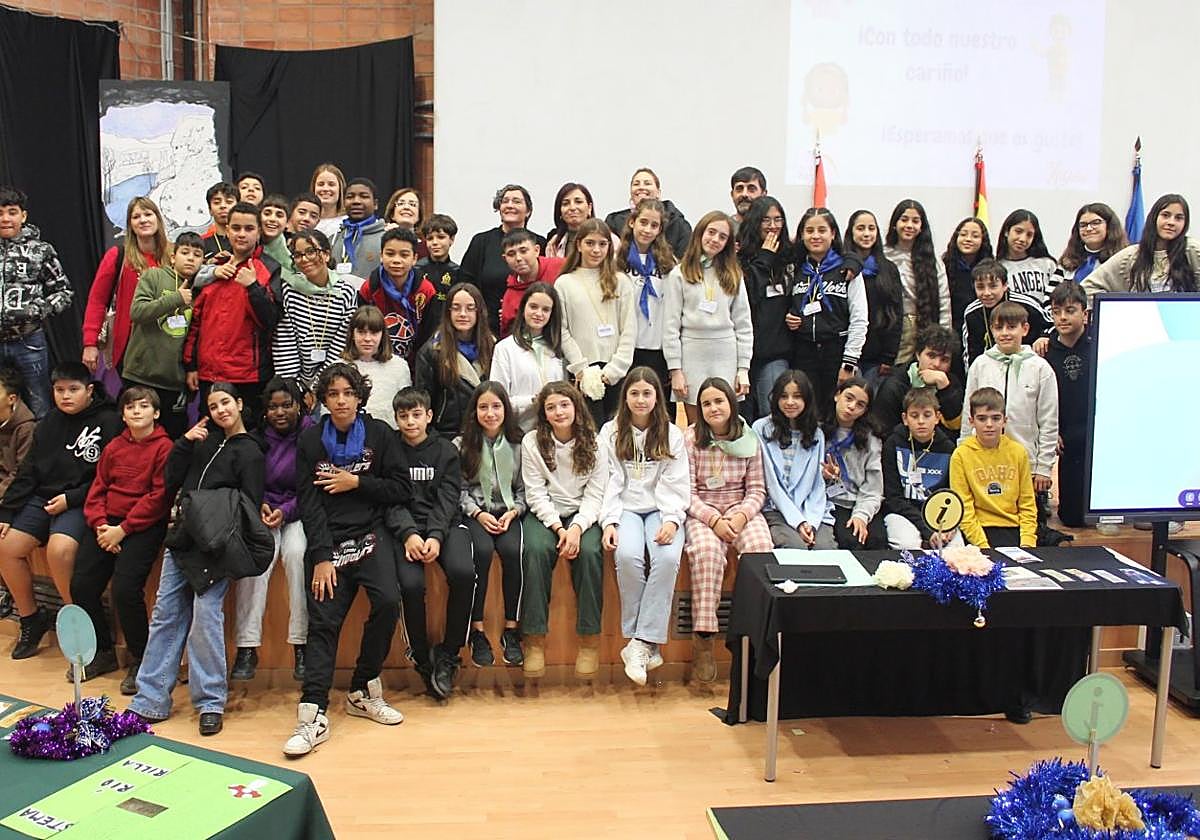 Foto familiar de todos los integrantes del proyecto del Don García.