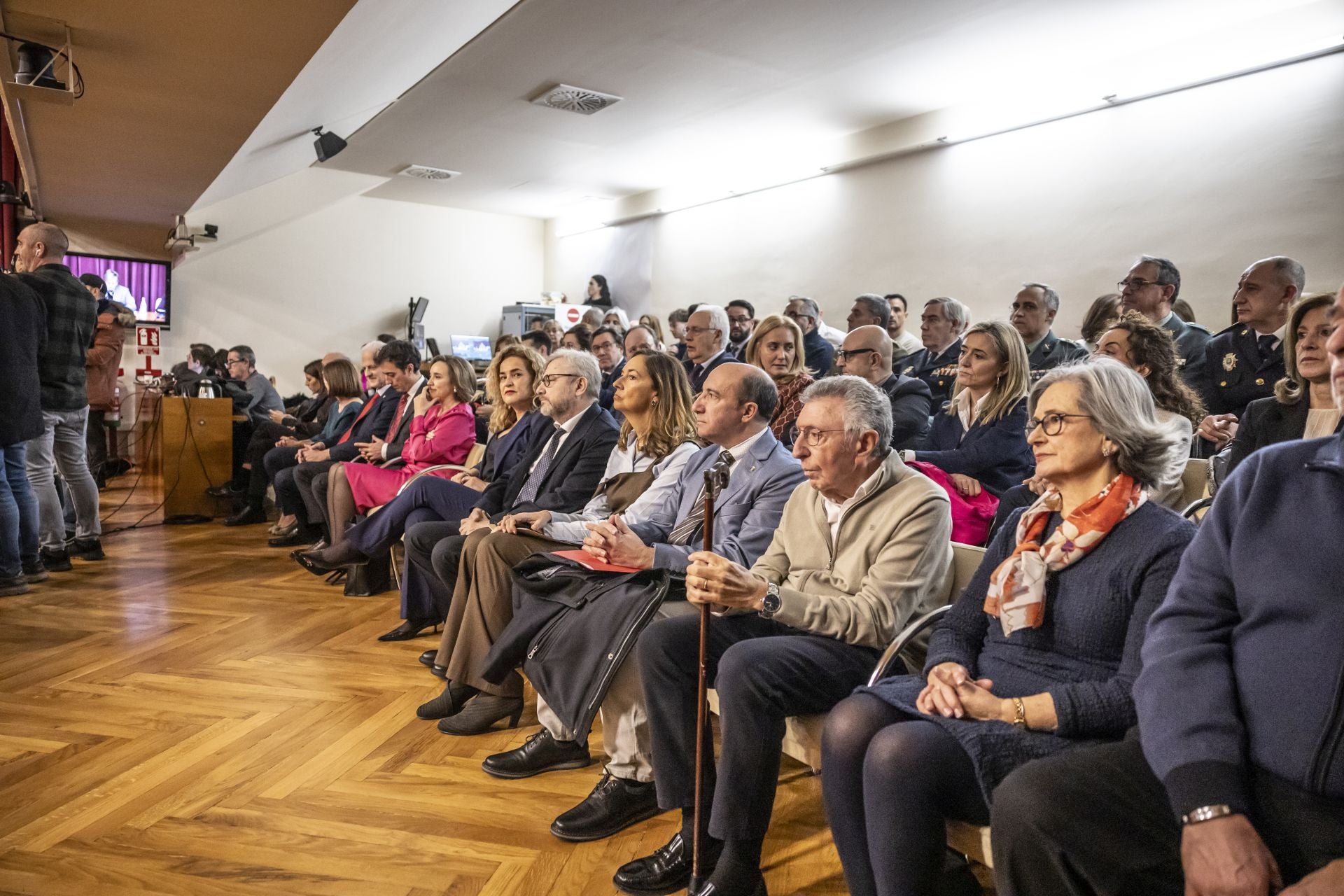 La entrega de la medalla de oro a cuatro exalcaldes de Logroño, en imágenes