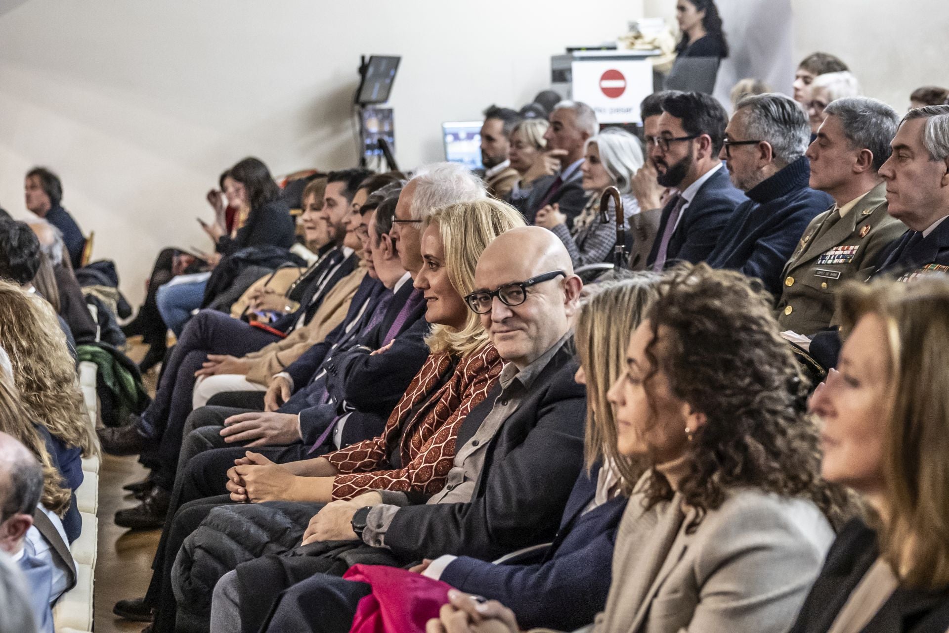 La entrega de la medalla de oro a cuatro exalcaldes de Logroño, en imágenes