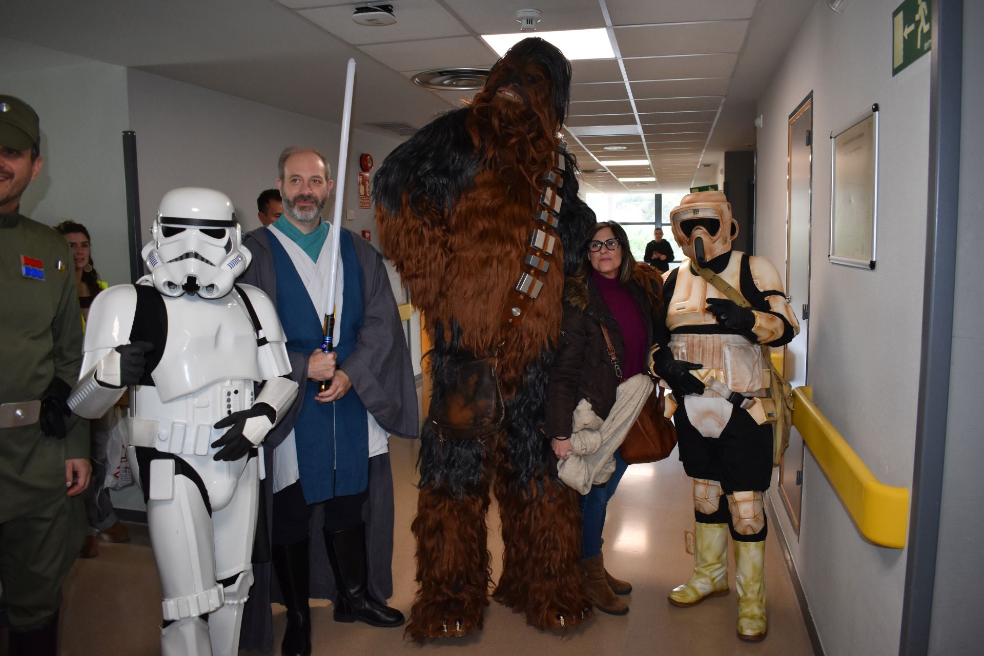 Los personajes de Star Wars visitan el Hospital de Calahorra