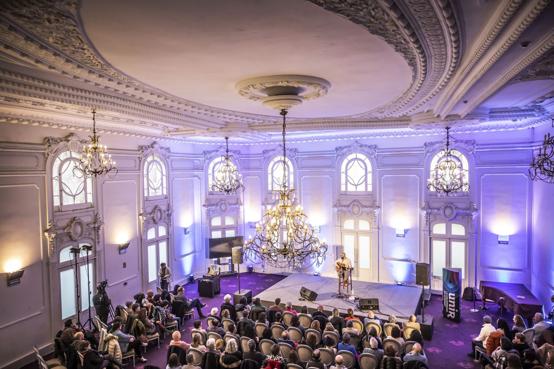 El flamenco de José Carlos Escobar, en el primer Café Cantante