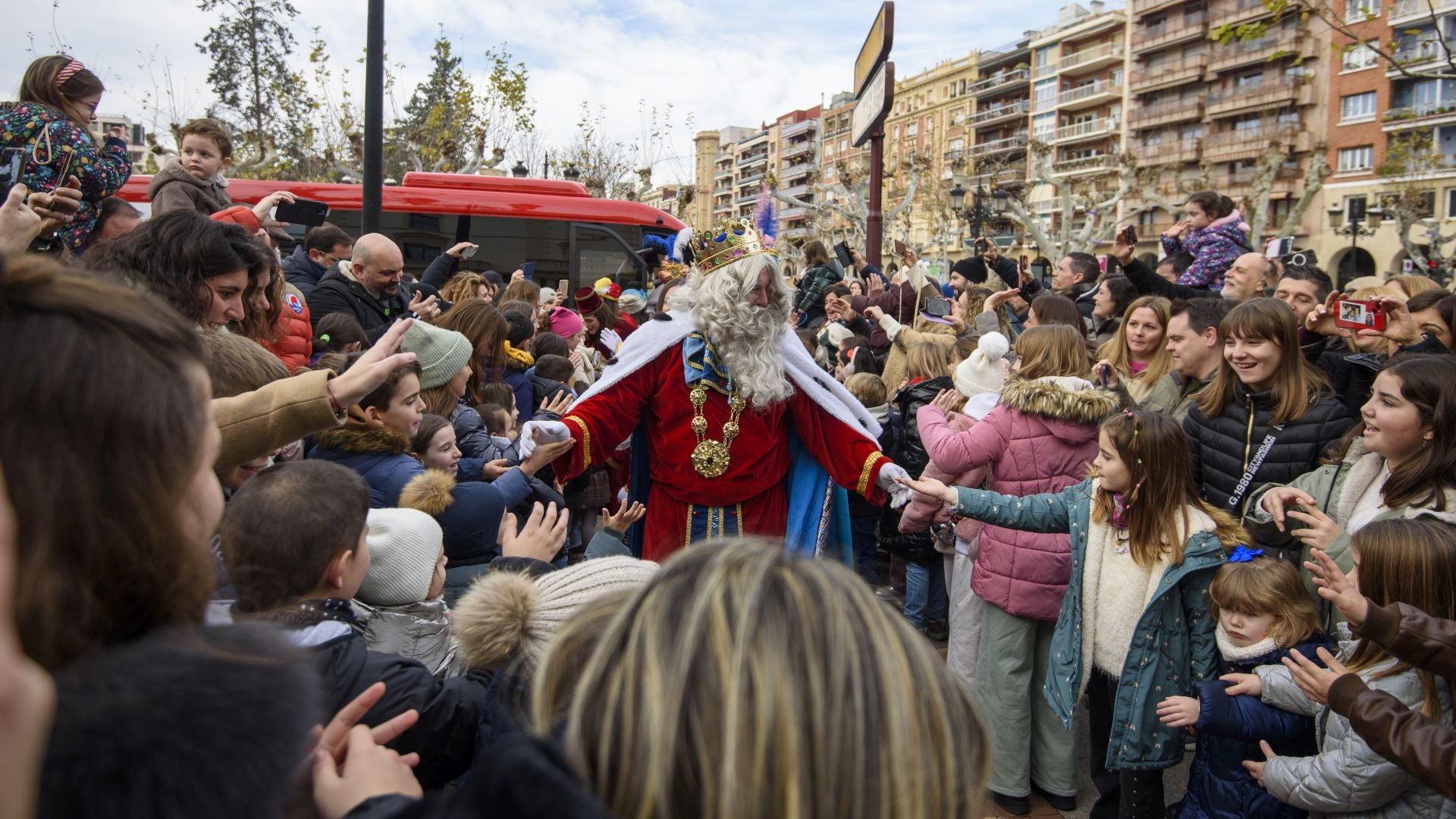 Capellán recibe a los Reyes Magos