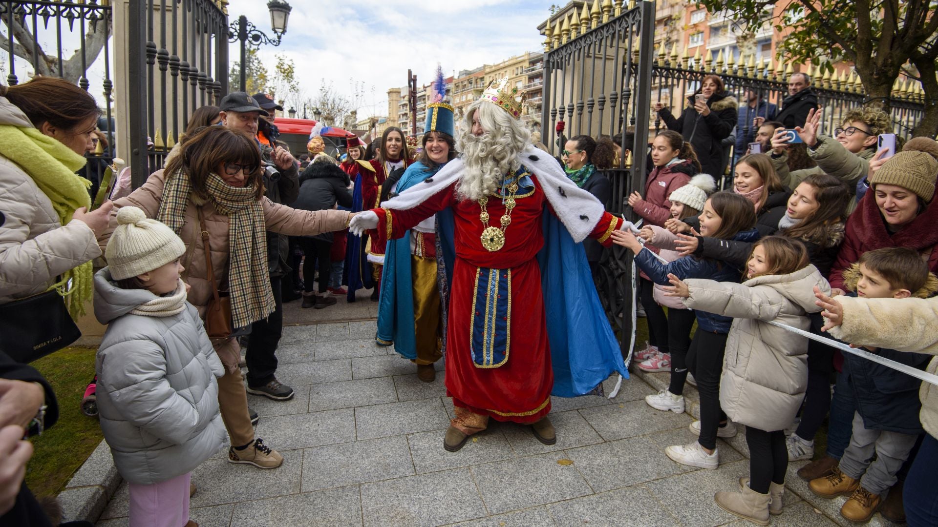 Capellán recibe a los Reyes Magos