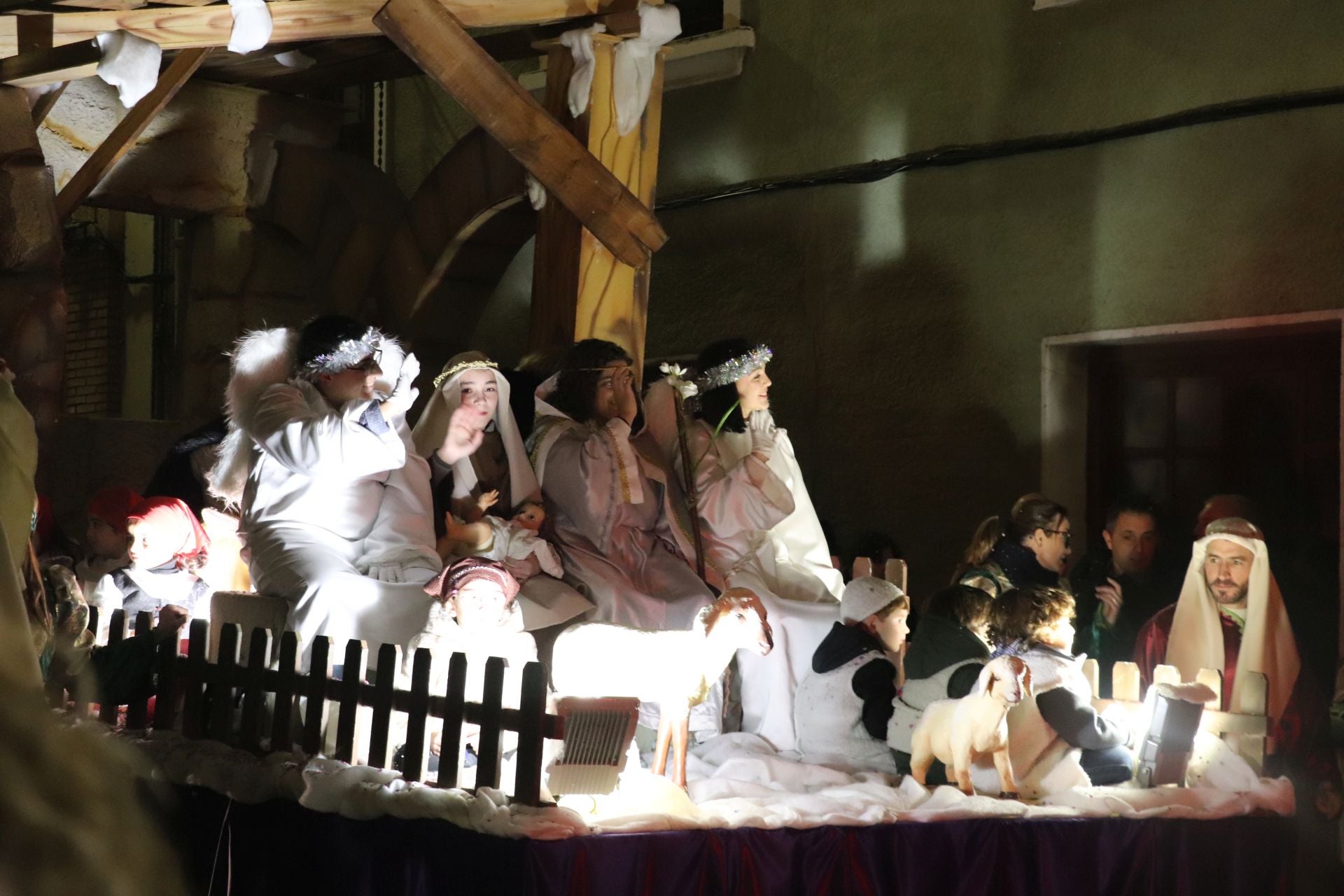 En la ciudad de las cigüeñas se vivió la cabalgata con gran emoción.