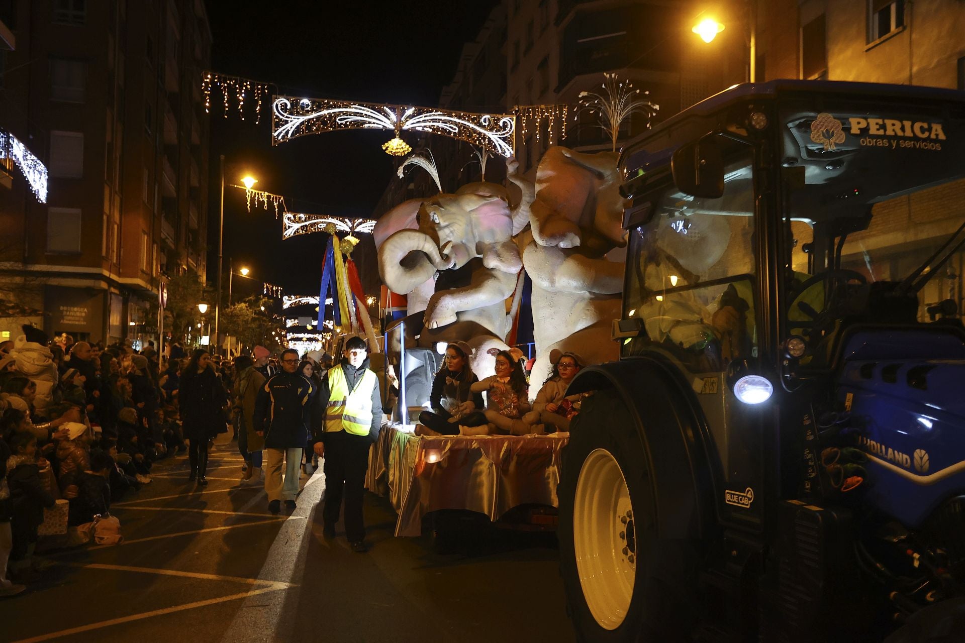 Las imágenes de la cabalgata por las calles de Logroño