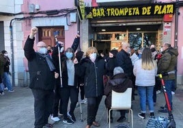 Alegría en el bar Trompeta de Plata, donde tocó el Niño en 2022.