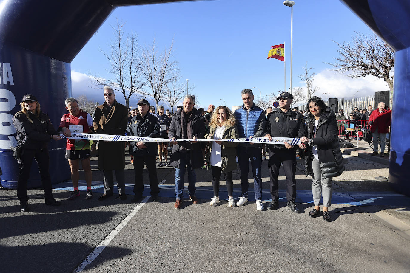 La carrera solidaria de la Policía Nacional en Logroño, en imágenes