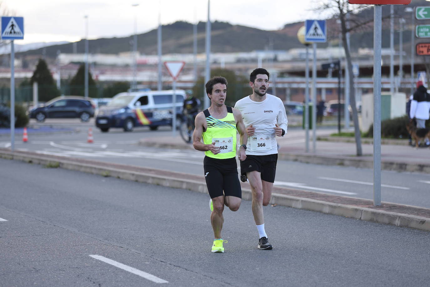 La carrera solidaria de la Policía Nacional en Logroño, en imágenes
