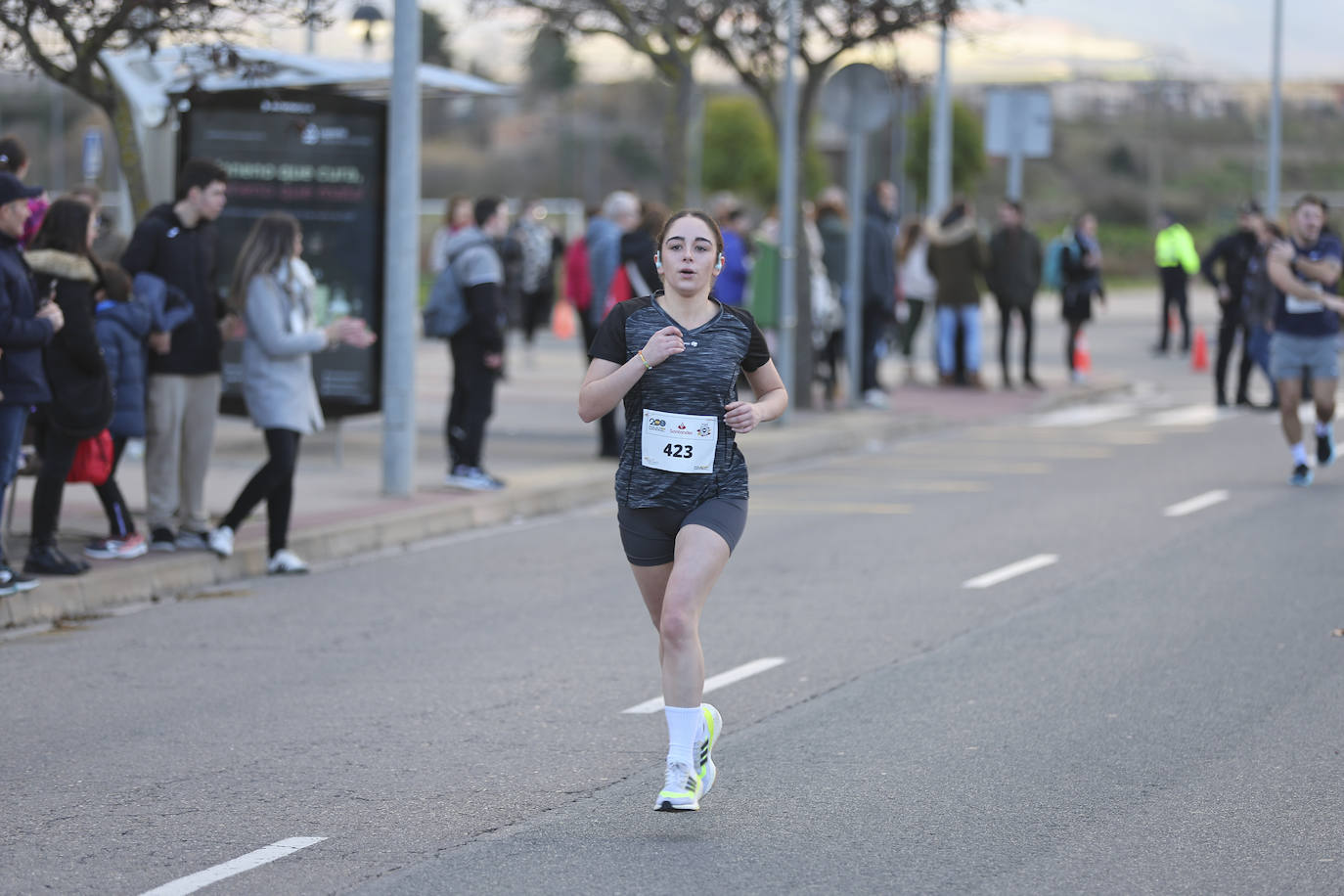 La carrera solidaria de la Policía Nacional en Logroño, en imágenes