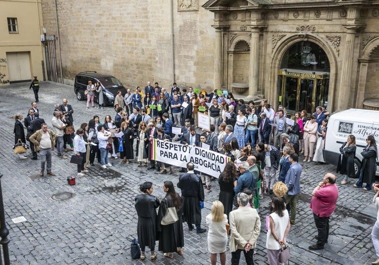 Protesta de los abogados riojanos en junio del pasado año.