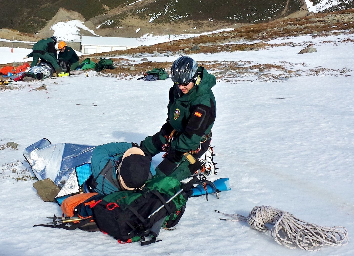 El Greim de la GuardiaCivil de La Rioja rescataa dos montañeros en el San Lorenzo en 2016.