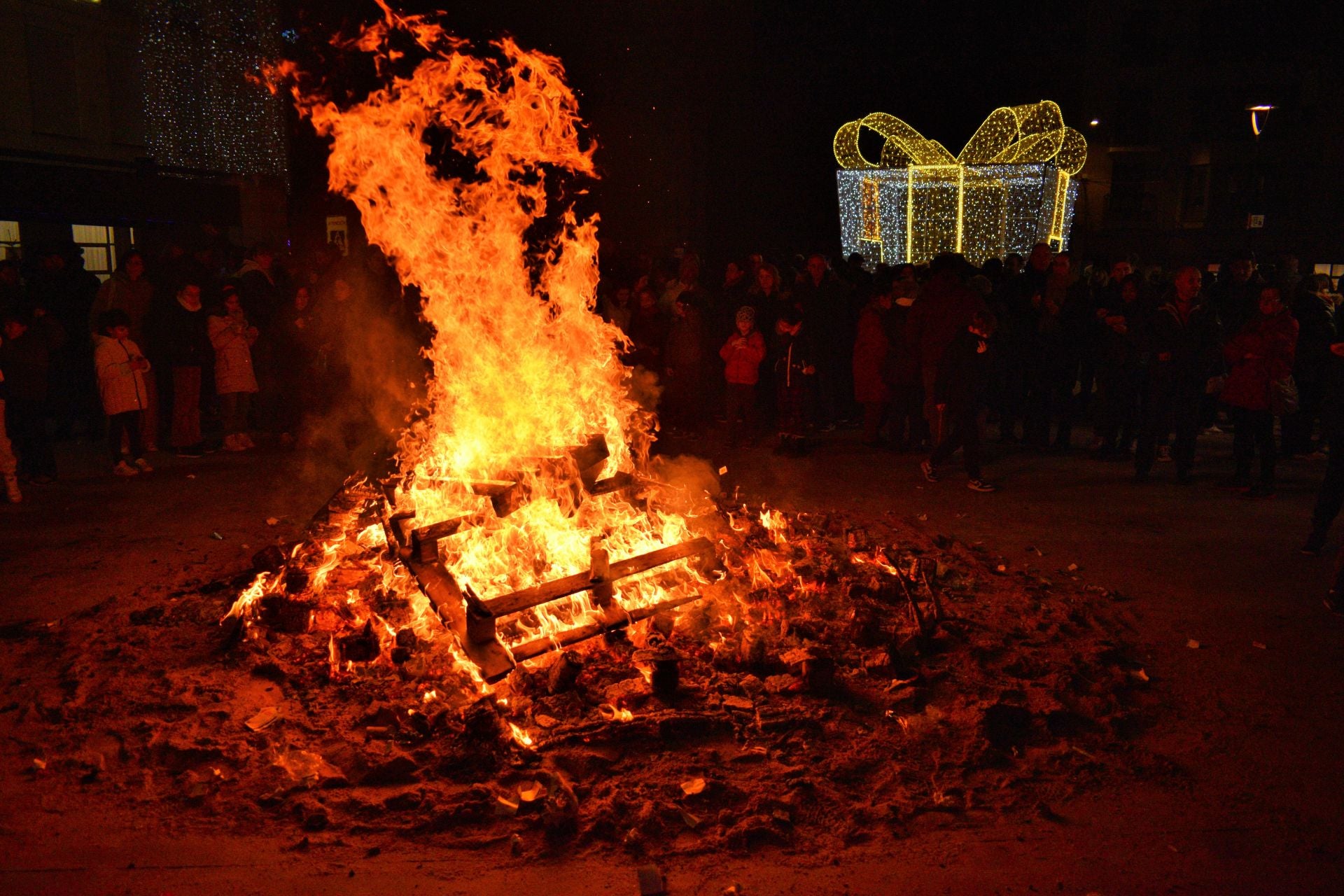 Las tradicionales márcharas de San Antón, en imágenes