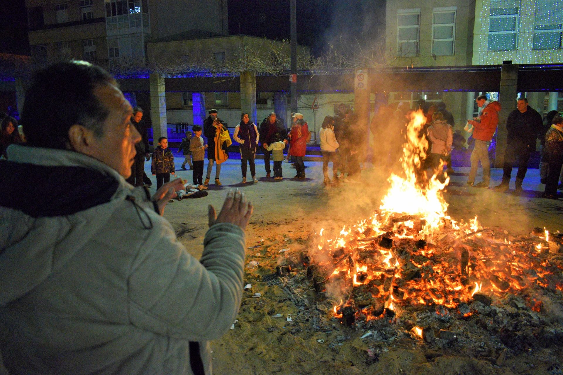 Las tradicionales márcharas de San Antón, en imágenes