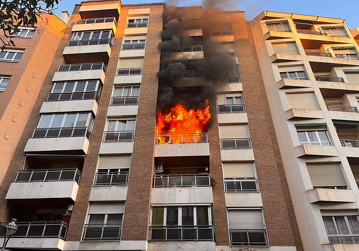 Incendio en la calle Duquesa de la Victoria de Logroño