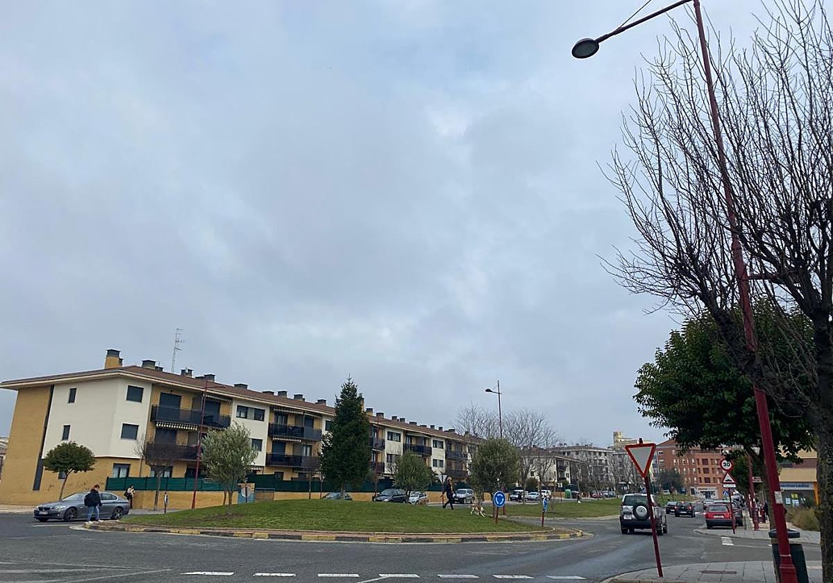 Calle García Lorca, donde se están plantando fresnos.