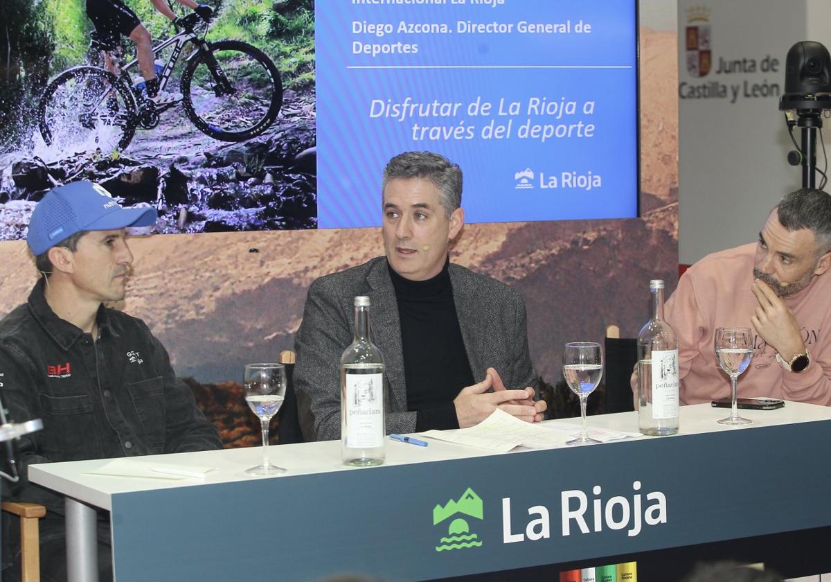 Coloma, Azcona y Ferrer, en su ponencia de este viernes en Fitur sobre turismo y deporte.