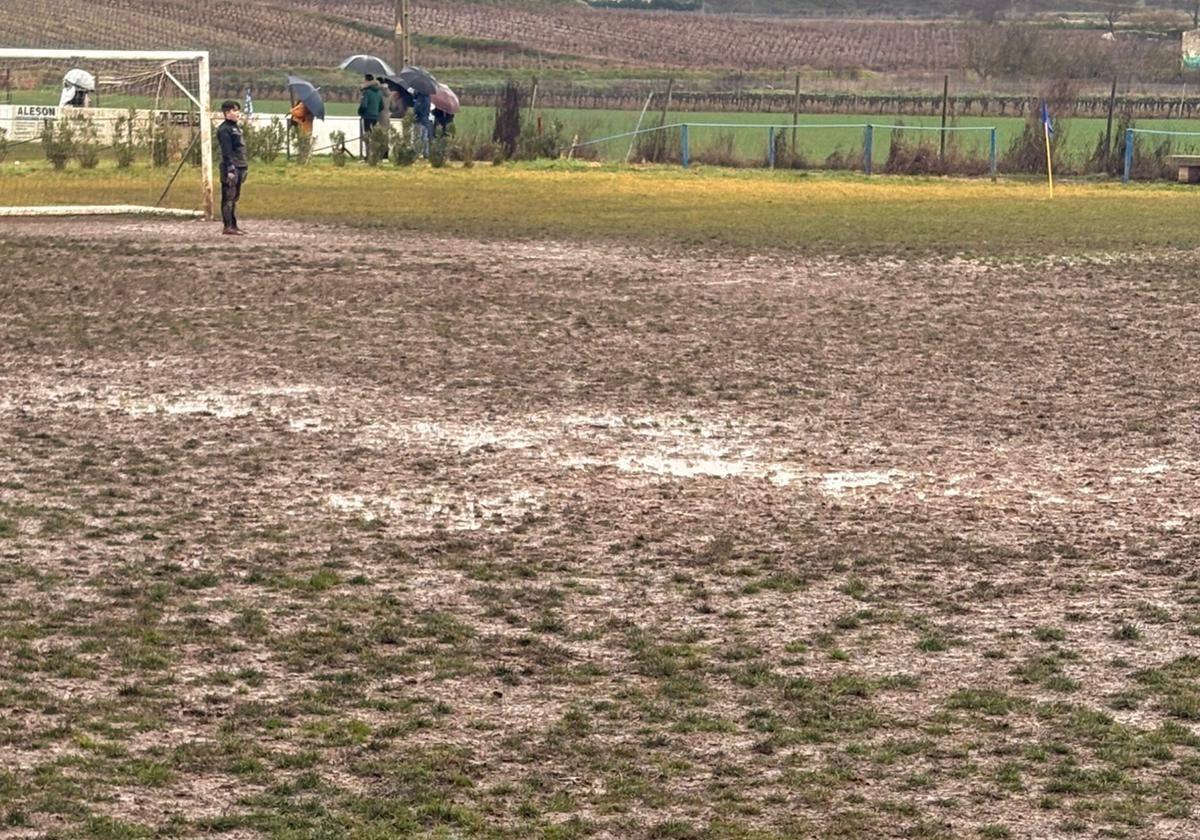 Las lluvias vuelven a dejar a Nájera sin partidos de fútbol base