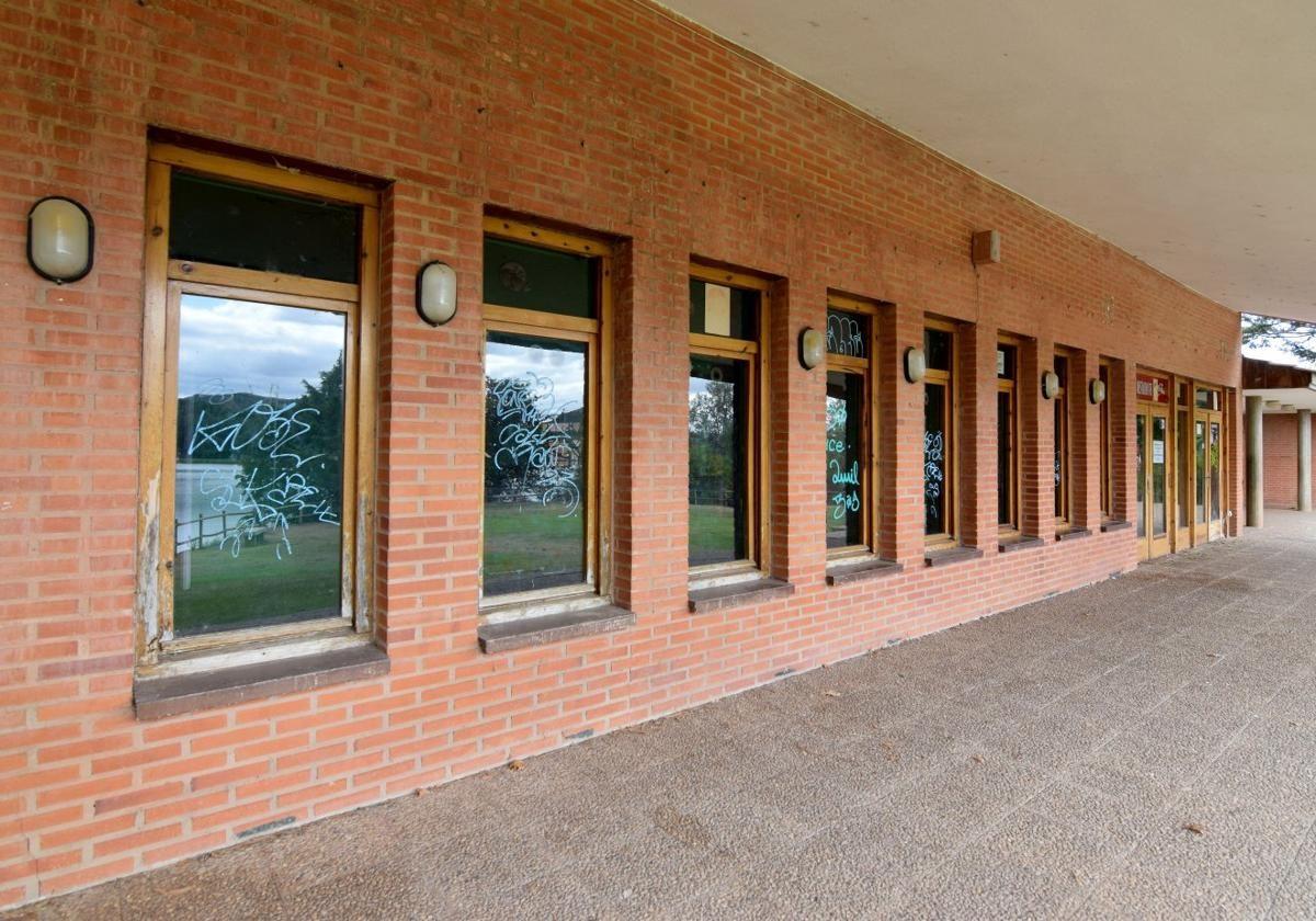 Bar del parque de La Grajera, que está pendiente de su rehabilitación.