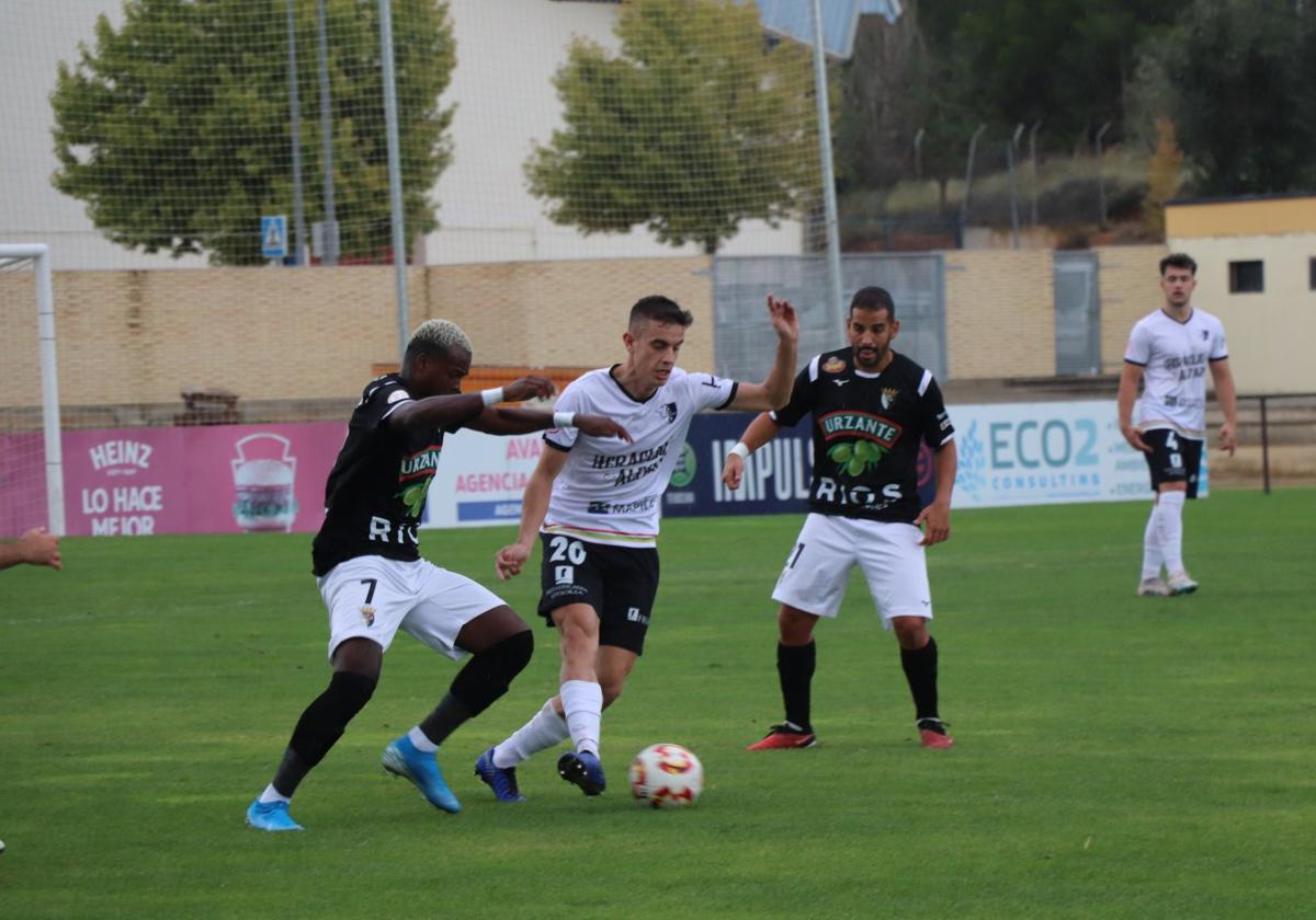 Álex Aguado, en el partido de la primera vuelta ante el Tudelano.