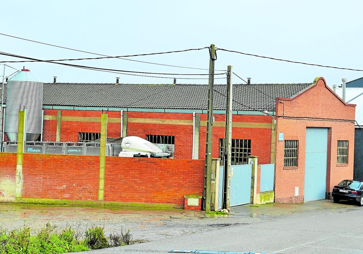 La granja Ganados Vallejo, situada en la avenida de Navarrete de Lardero.