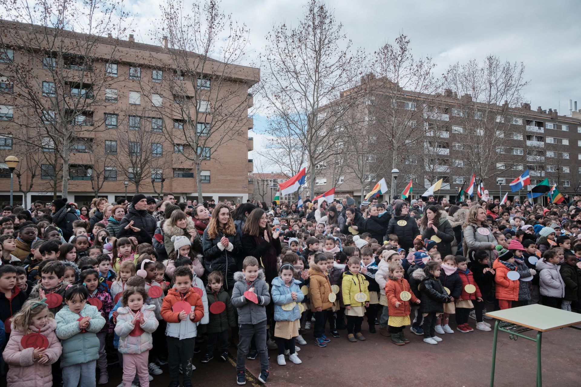 Cinco colegios logroñeses celebran el Día de La Paz en el Parque San Miguel