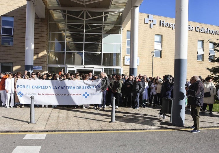 Concentración de los trabajadores sanitarios del Hospital de Calahorra.