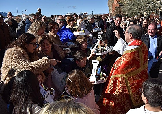 Bendición por San Blas, ayer en Autol.