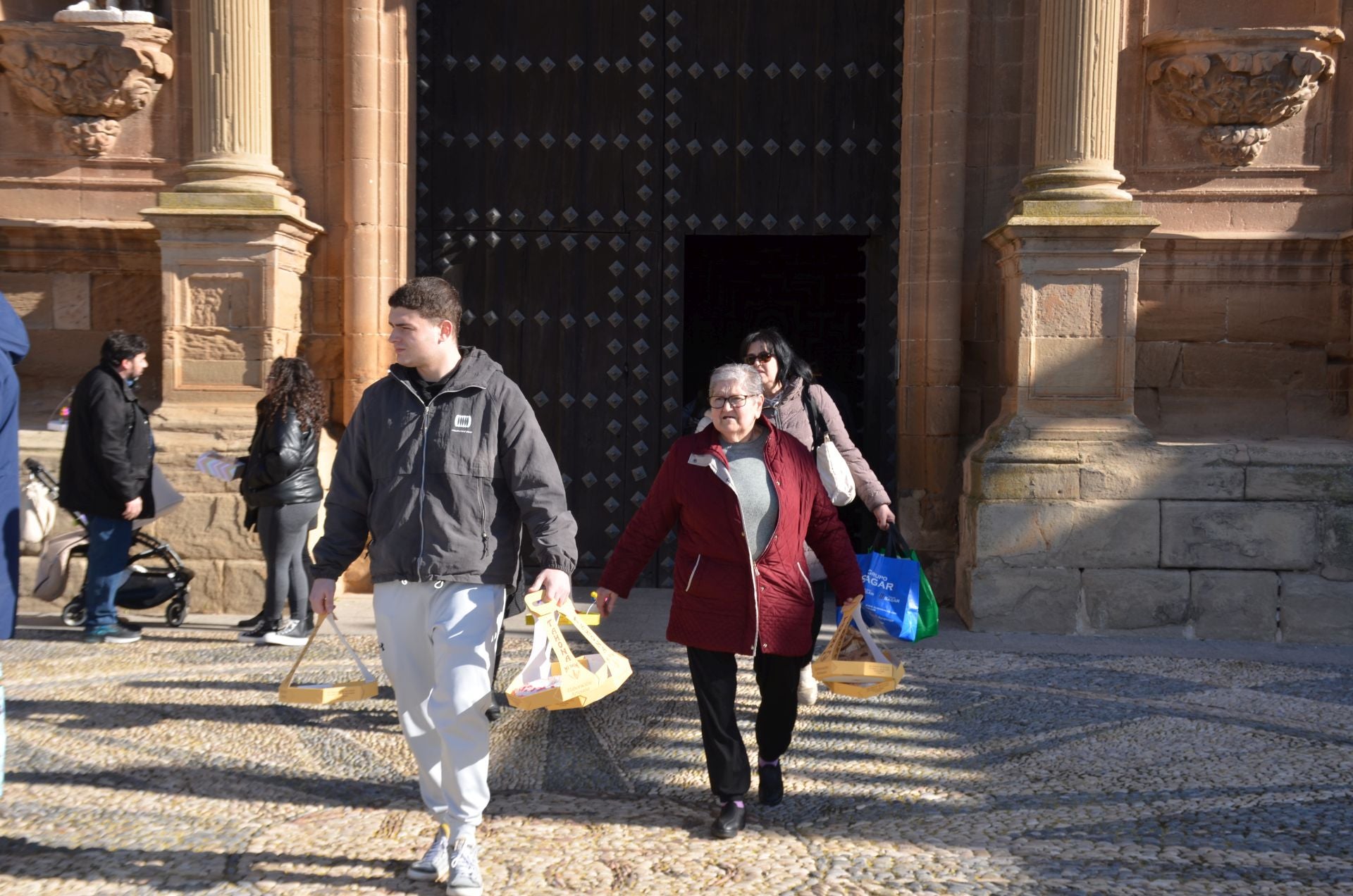 La tradicional bendición de roscos de San Blas