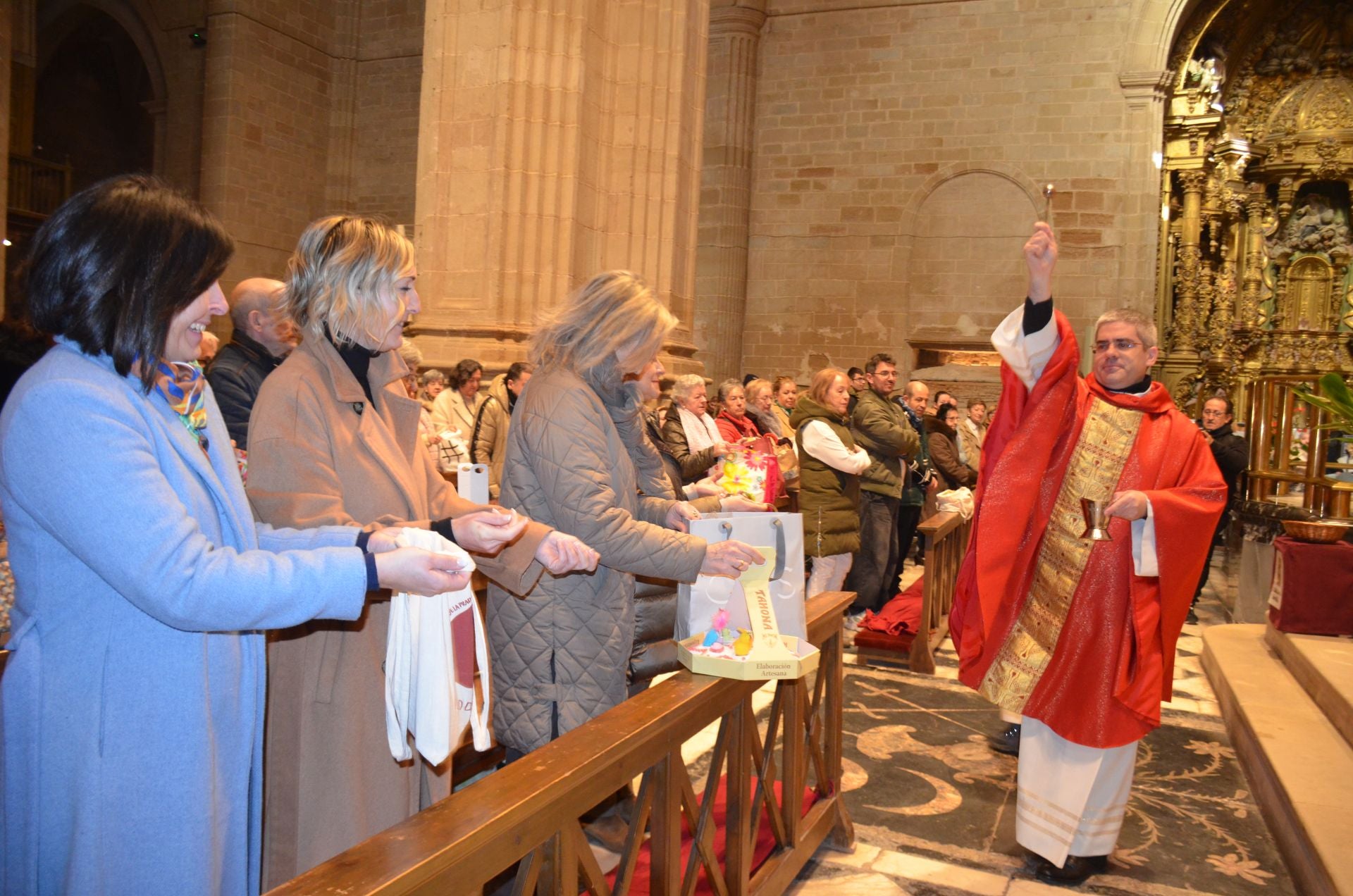 La tradicional bendición de roscos de San Blas