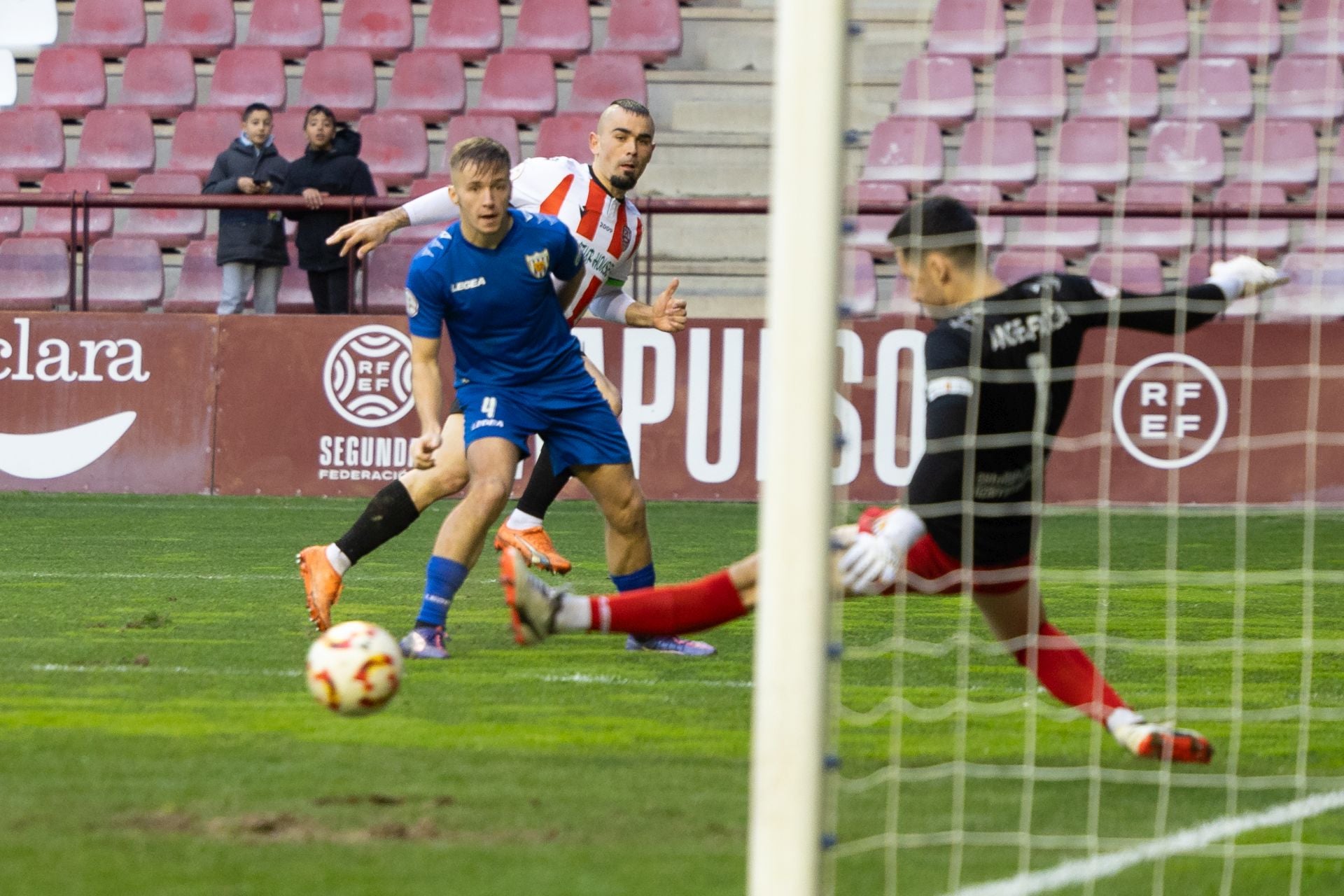 La goleada de la UD Logroñés, en imágenes