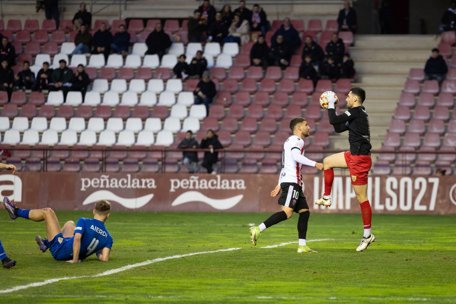 La goleada de la UD Logroñés, en imágenes