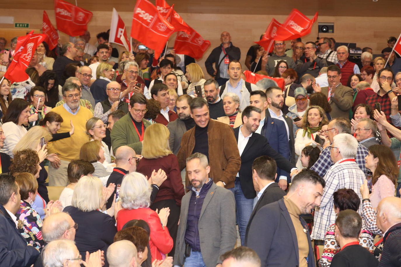 La intervención de Pedro Sánchez en el Congreso Regional del PSOE riojano, en imágenes