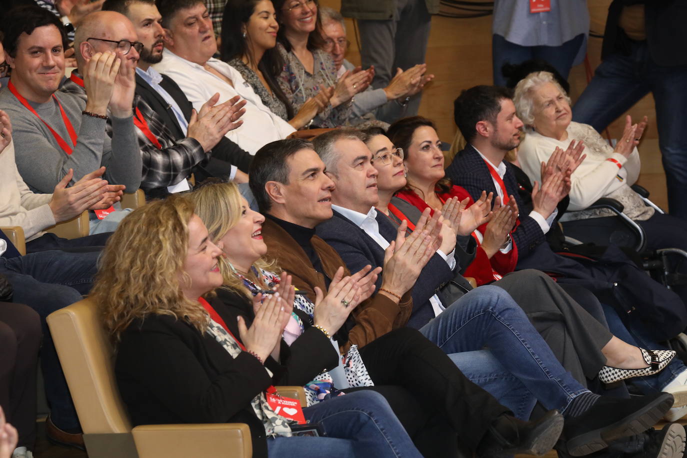 La intervención de Pedro Sánchez en el Congreso Regional del PSOE riojano, en imágenes