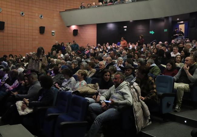 El público llenó el inicio de la Muestra Cómicos de Alfaro, brindando una larga ovación al cuarteto.