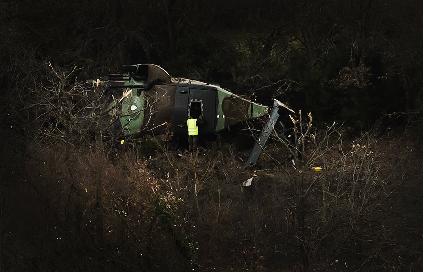 El accidente del helicóptero militar siniestrado, en imágenes