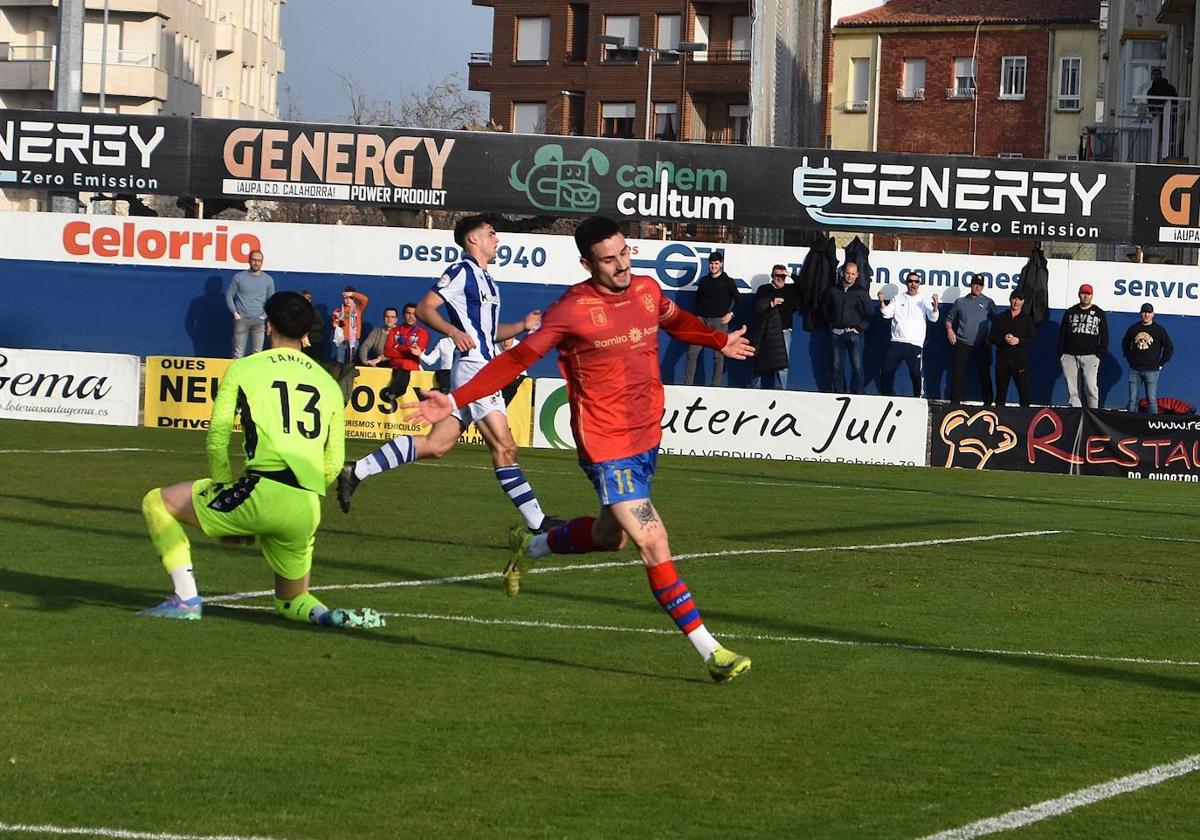 Celebración del gol de Chus Villar el domingo en La Planilla.
