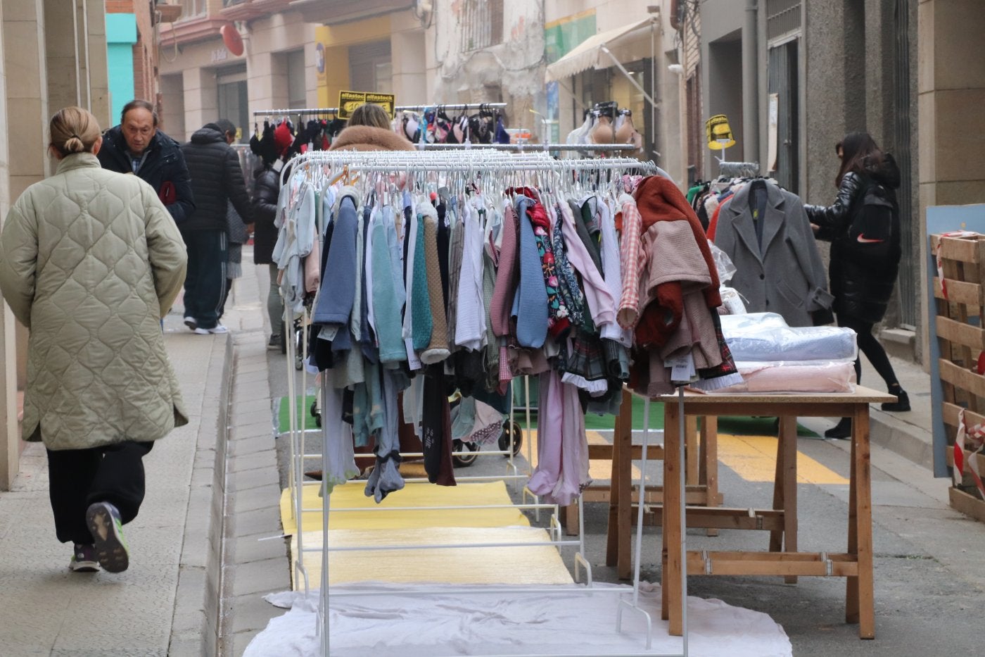 El público ha podido encontrar las ofertas en la misma calle Tudela.