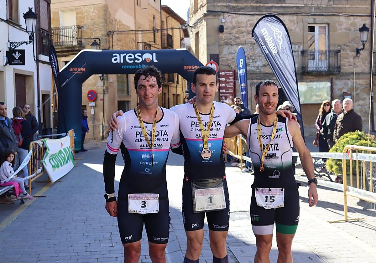 Pello Osoro, Mikel Mugica y Mikel Astiz.