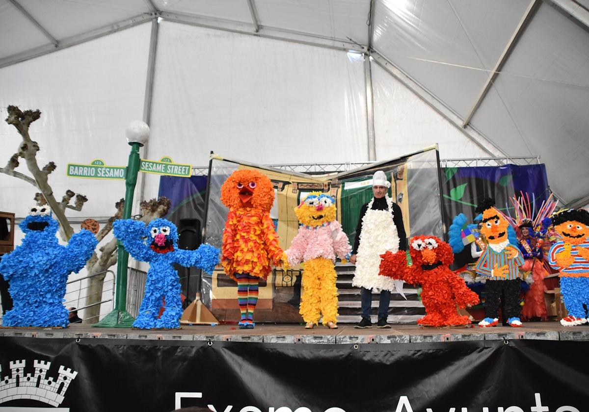 'Todo Sésamo' ganó ayer el Carnaval de papel de Calahorra en categoría de grupo.