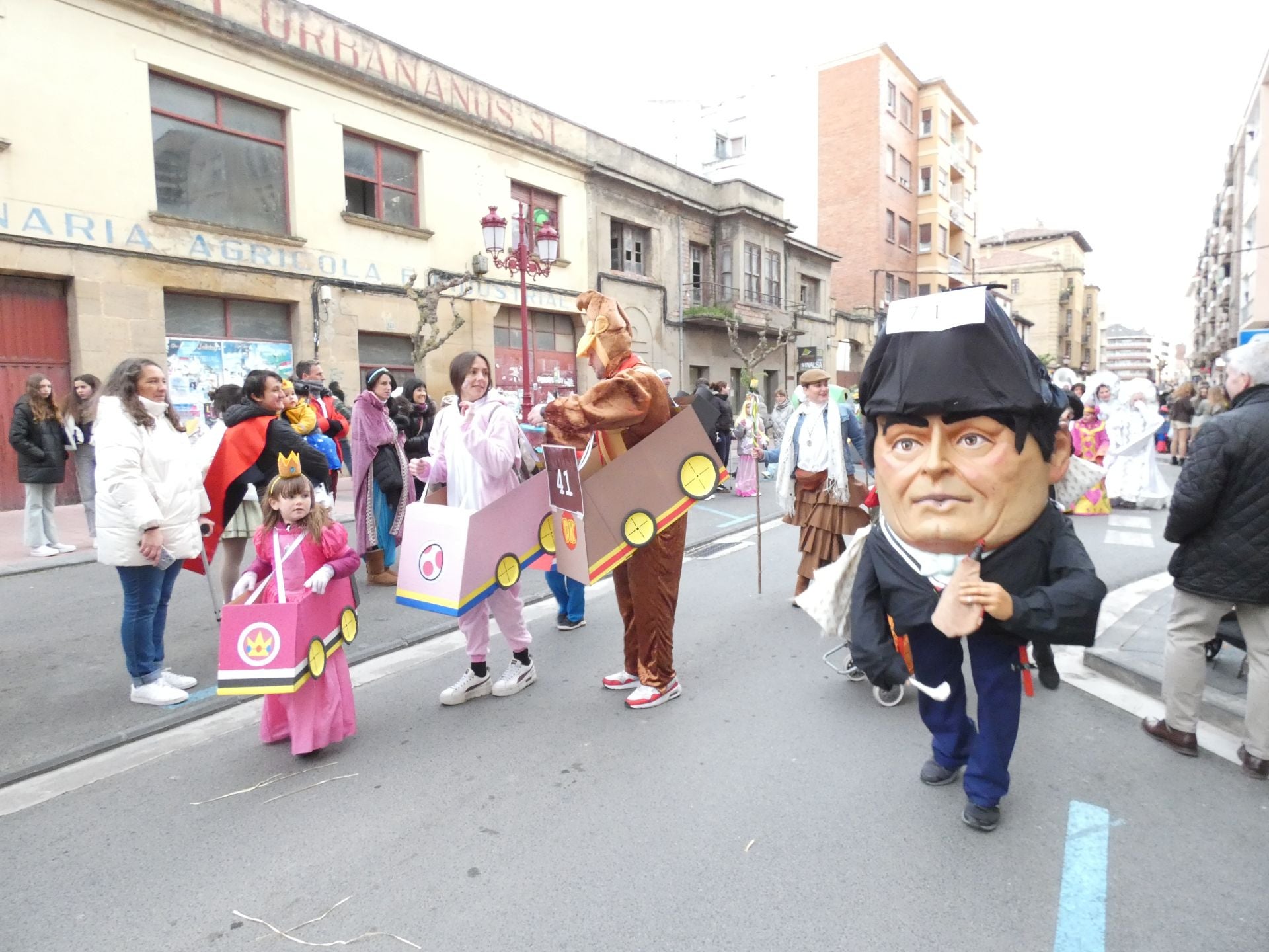 Haro se disfraza para el Carnaval