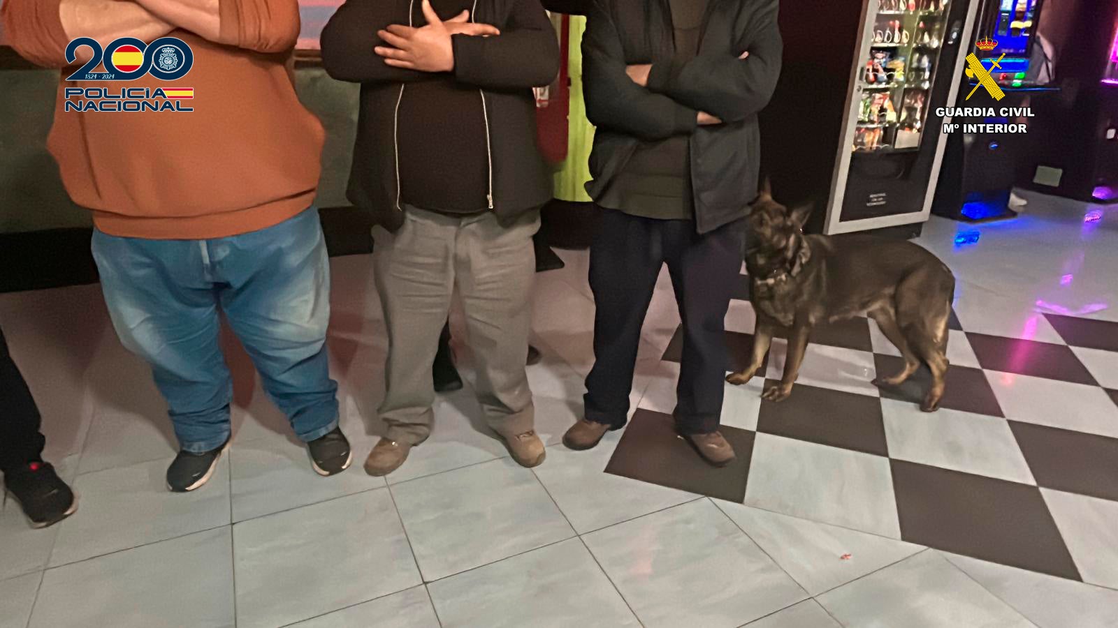 Las imágenes del operativo en los clubs de Rincón de Soto