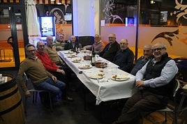 Imagen de la quedada más reciente, el pasado día 10, en la que cenaron en el bar San Telmo de Nájera.